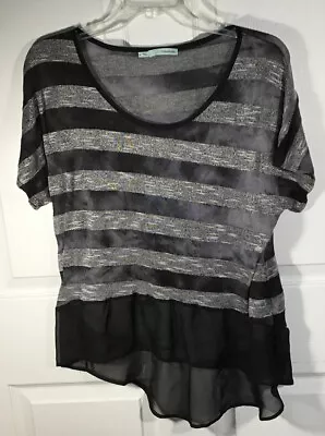 Maurices Black & Gray Metallic Striped Short Sleeve Size XL Very Stretchy. 3-2 • $7.99