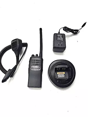 Motorola HT750 35-50 MHz Low Band Two Way Radio W Charger & Mic AAH25CEC9AA3AN • $229.99