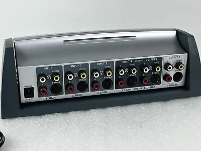 RadioShack 15-1985 Auto Sensing 5-Way Audio/Video Selector • $22.90
