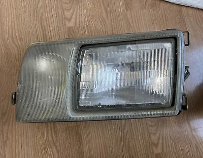 Mercedes Benz W126 Left Headlight - Glass And Base MB PN 1305234007 • $102