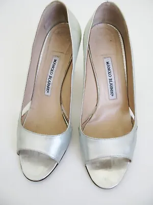 Manolo Blahnik Farinelli  Silver  Metallic Leather Peep Toe Heels Size 39 • $49.99
