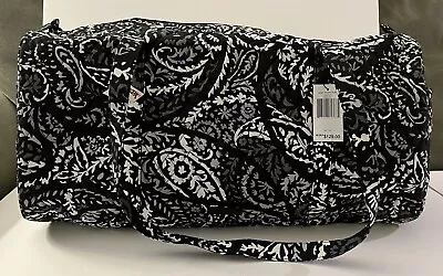 Vera Bradley Large Traveler Duffel In Paisley Noir • $45