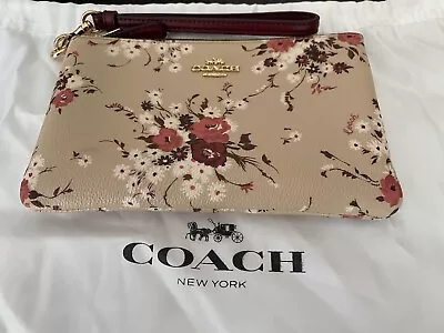 Coach Floral Purse 19cm X 12cm • £50