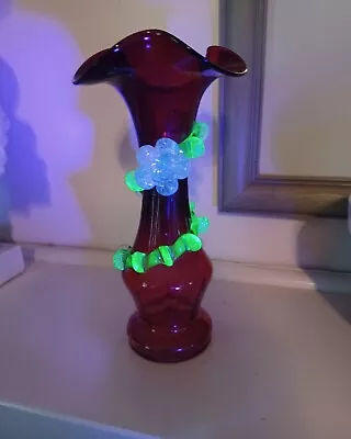 Antique Victorian Red Vase With  Uranium Green Frilled Ribbon  Decoration. • $61