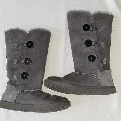 UGG Women’s Bailey Button Triplet Warm Tall Boots Grey Sheepskin Lined • $34.55