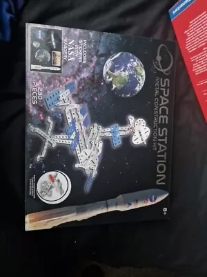 METAL SPACE STATION METAL CONSTRUCTION KIT New  • £8