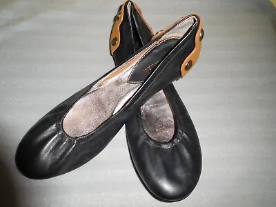 B. Makowsky Womens BLACK Leather FLATS With Contrasting Leather On Heel  Size 11 • $10