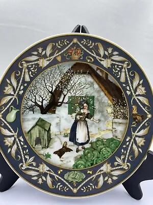 Vintage Heinrich Villeroy & Boch French Fairy Tales Fortunata & The Hen Plate  • $10