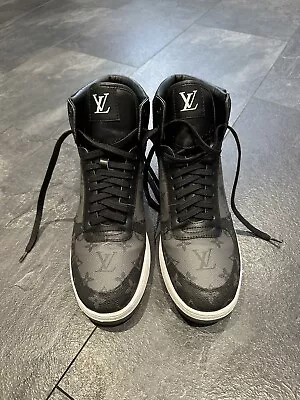 Mens Louis Vuitton Trainers 9 • £102