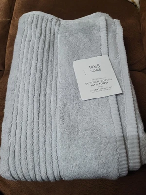 £14.99 • Buy M&S Luxurious 100% Egyptian Cotton Bath Towel 650GSM With Staynew BNWT
