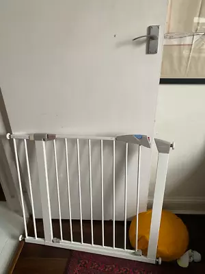 Lindam Baby Safety Gate 76-96 Cm - White (includes Extension) • £20