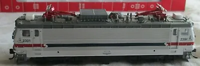 Atlas HO Scale-SEPTA  AEM-7 #2301 • $205