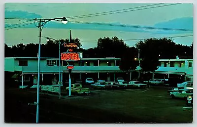 Laramie Wyoming~Hinton's Downtown Motel~Neon Googie Sign At Night~1950s • $9