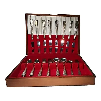 Wm Rogers Overlaid IS Silverplate 34 Piece Silverware Treasure Pattern W/Case • $65