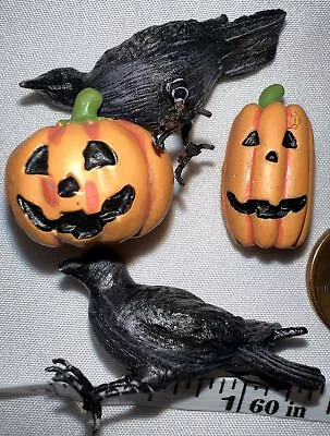 Dollhouse Miniatures  Halloween Decor  Jack-O-Lanterns & Crows Lot Of 4 Pieces • $0.99