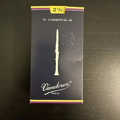 Vandoren CR1025 Traditional BB Clarinet Reeds (2.5 Strength) - Box Of 9 Unopened • $19.99