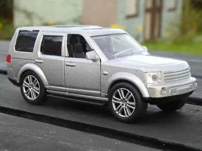 Land Rover Discovery Diecast Car Silver Metallic 1:32 Scale • £3.95