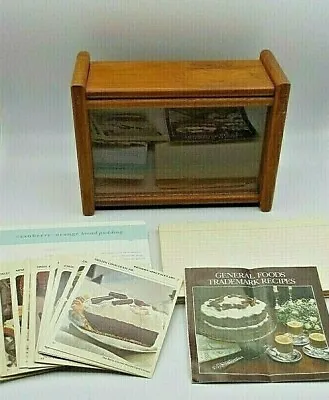 VINTAGE WOOD RECIPE BOX W/FLIP TOP LID & CLEAR FRONT PANEL & DOZENS OF CARDS • $30