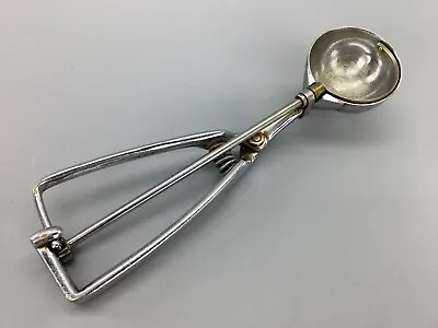 Vintage National 24 Ice Cream Scoop  • $26