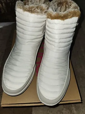 $20.70 • Buy NEW Ryka Women's Aubonne Gore Ankle Boot, White, Size 12M, MSRP: $85
