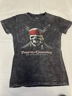 Pirates Of The Caribbean On Stranger Tides Disneyland Shirt XL Johnny Depp • $9.99