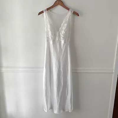 Mother’s Day Gift! Vintage Medium Lingerie Nightgown Long Ivory Satin Lace • $19