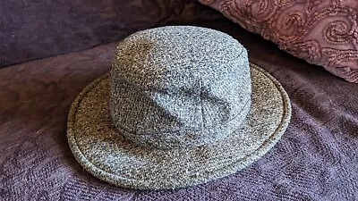Vintage Tilley Endurables Gray Wool Winter Hat Cap 62.5 Grandpa Chic 7 7/8 • $12
