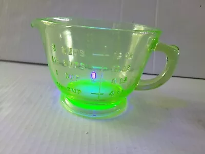 Green Uranium Depression Vaseline Glass 2 Cup Measuring Mixing Footed Pitcher • $24