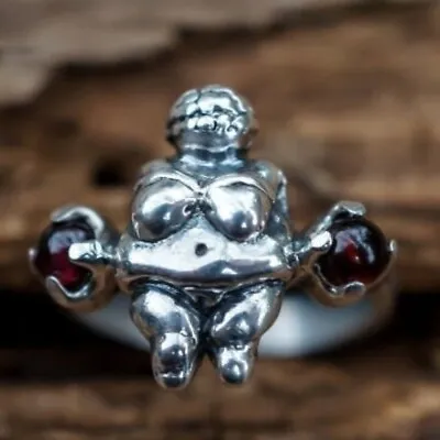 Venus Goddess Of Willendorf Ring Sz 7 .925 Sterling Silver W/ Genuine Garnet • $109.99