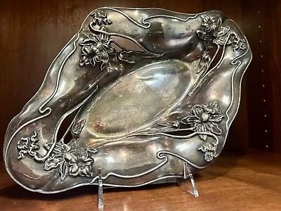 Vintage Nouveau Wilcox Silver Plated Floral Design Oval Bowl • $59.99