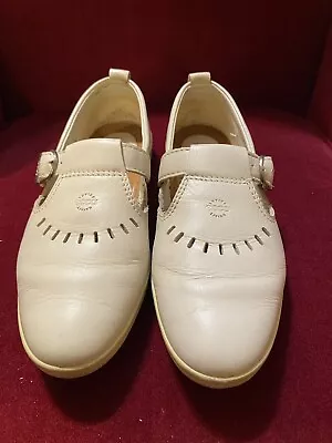 Ecco Cream Soft Leather Mary Jane Flat Shoes Size 39 Uk 6 Lightly Used In  Box • £30