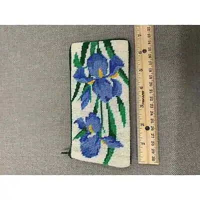 Vintage Glass Needlepoint Case. Stitch And Zip.  • $12