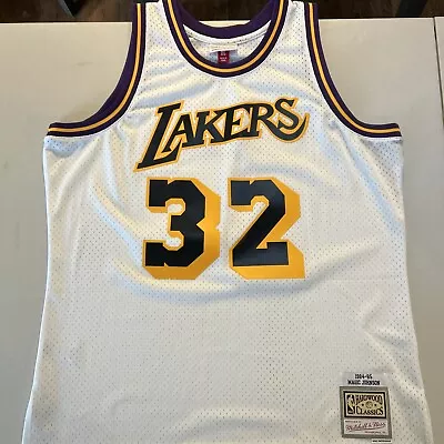 Mitchell & Ness Lakers 1984-85 Magic Johnson Swingman Jersey White Size XL • $84.99
