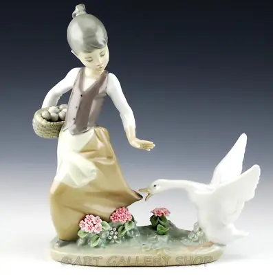 Lladro Figurine AGGRESSIVE GOOSE CHASING GIRL WITH EGG BASKET & FLOWER 1288 Mint • $89.99