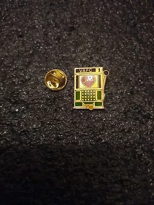 $2.68 • Buy Pin's VAFC Casino Slot Games - Pin Pins Badge L0
