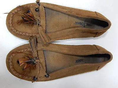 Minnetonka Moccasins Brown Leather Tassel Feather Women's SIZE 6.5 • $19.99