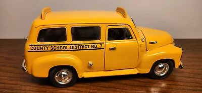 Mira 1950 Chevrolet Carryall Suburban School Bus 1:18 • $85