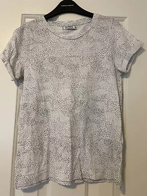 $18 • Buy Pull And Bear Black And White Spot Tshirt Size M
