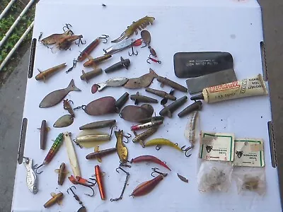 50 Vintage Tasmainian Devil Treble Hooks In Packet And Freshwater Fishing Lures • $50