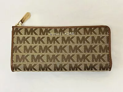 Nwt Michael Kors Jet Set Travel Large Three Quarter Zip Wallet Baige • $49.99