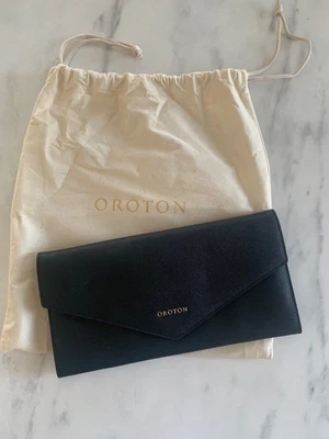 $73 • Buy Oroton Clutch Black Leather