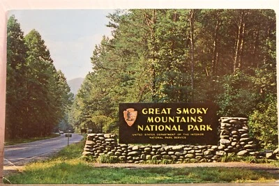 $0.50 • Buy Great Smoky Mountains National Park Entrance Postcard Old Vintage Card View Post