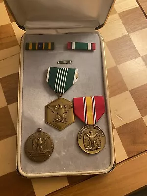 Lot Of 3 Vintage US Military Medals  In Case Merit National Defense Honor Stripe • $15