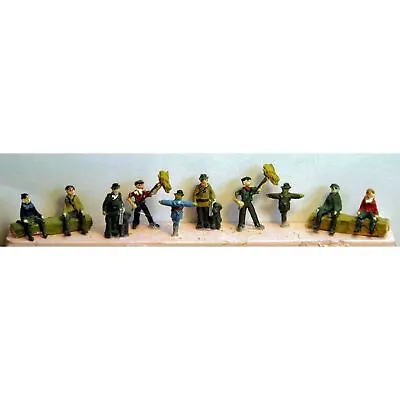 Farm Figures- 10 Assorted N Scale Langley A25 • £6.70