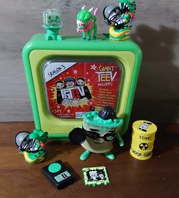 FGTeeV Giant TEEV Season 3 Magnet Remote Slime Barrel 5 Figures • $18.75