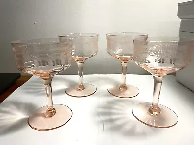 Morgantown Primrose Pink Etched Champagne Glass Set Of 4 • $40