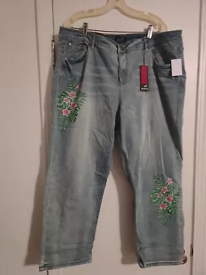 NWT Earl Floral Embroidered Ankle Cuff Jeans Women's Size 24W • £15.57