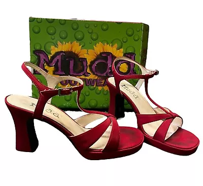 VTG Y2K Mudd Milena Red Satin Strappy Chunky Heels Platforms Sandals Sz 8 • $45