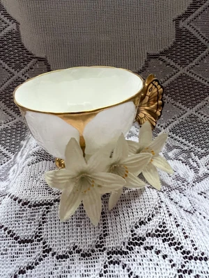 £19.99 • Buy Aynsley White & Gold Butterfly Handle Cup As Found