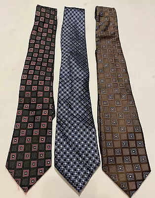 3 Donald Trump Signature Collection Neck Ties • $17.99